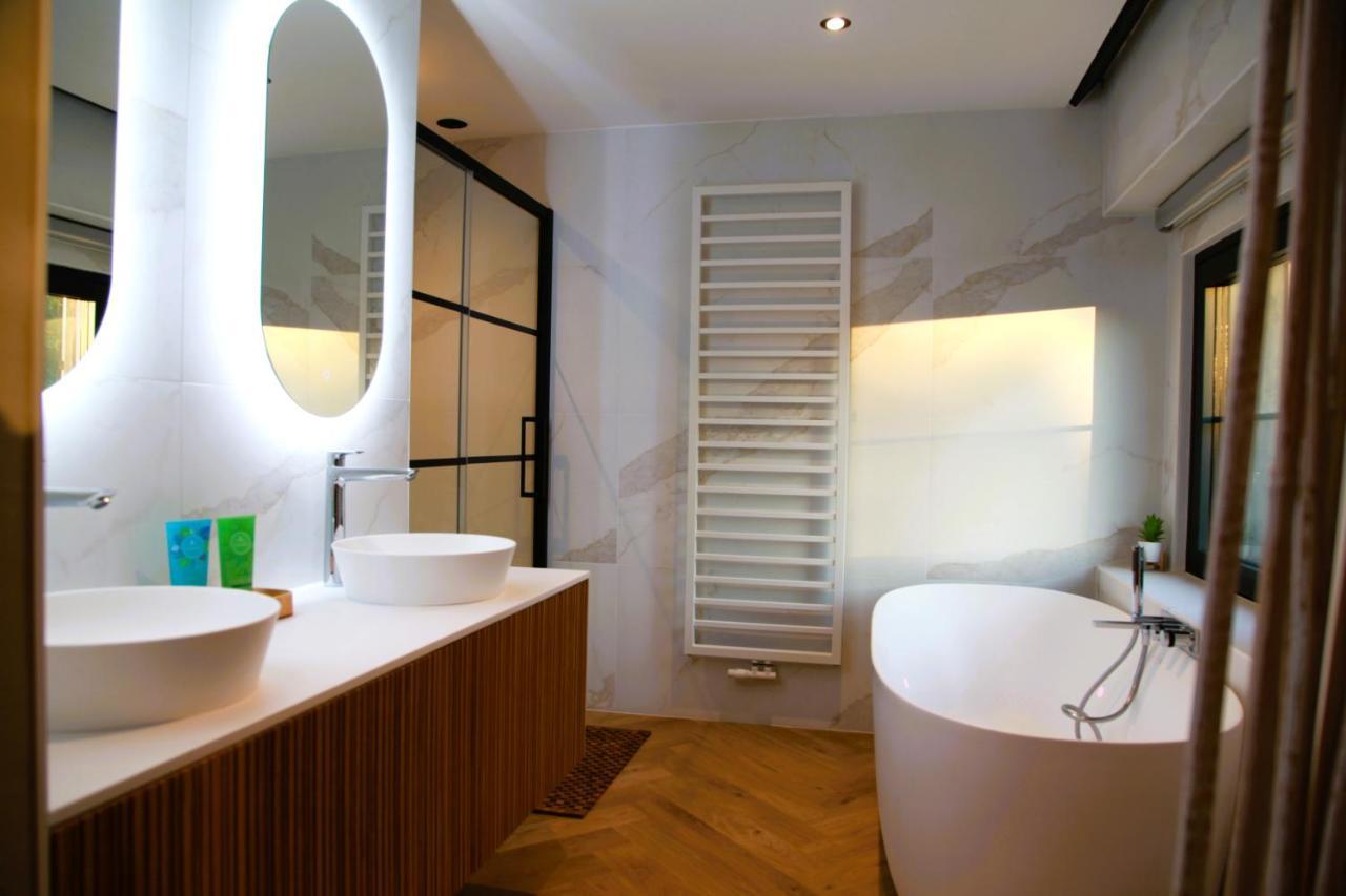 Dionbulles & Dionlodge Guesthouse, Private Wellness Pool In Option Chaumont-Gistoux 외부 사진